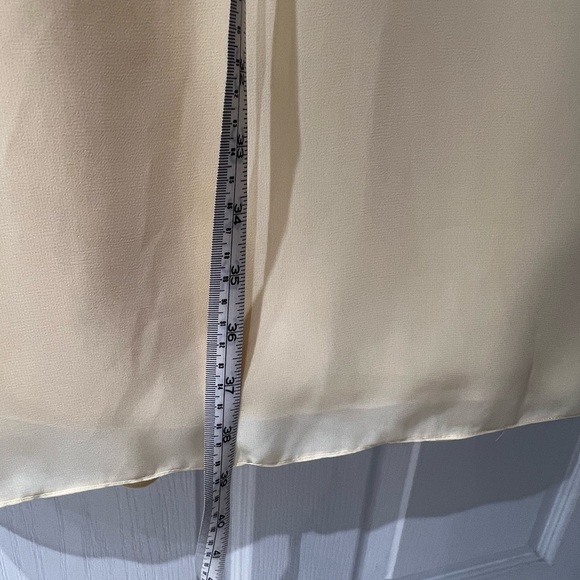 Yellow chiffon halter style dress - Picture 7 of 9